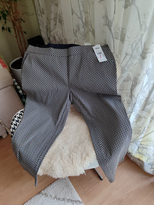 Женские брюки (2 фото из 2)