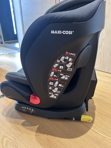 Maxi-Cosi Titan Nomad Black turvatool ISOFIX (группа 1/2/3)