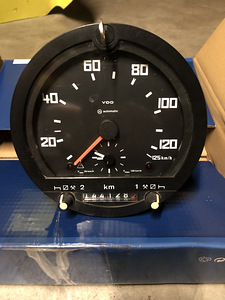Тахограф VDO 12v (1 фото из 4)