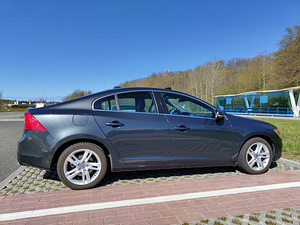 Volvo S60 Premier 2.0 180kW (2 foto / 15)