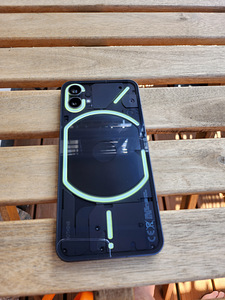 Nothing Phone (1) 8+128GB Black (4 foto / 7)