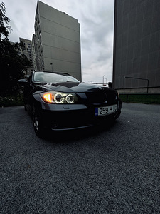 BMW 325i 2005a (3 фото из 5)
