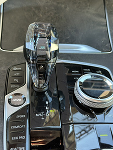 BMW G05 Crystal Series Gear Shift with Ambient Light (6 foto / 10)