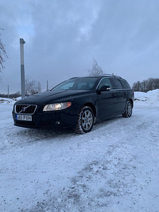 Volvo V70 2.4 136kW 2009 (1 foto / 12)