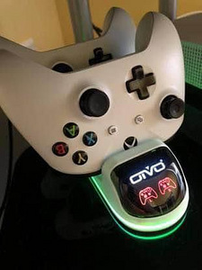 Xbox one/series s pultide laadija + 2 taaslaetavat akut (2 foto / 2)