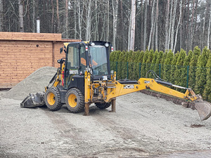 Требуется оператор на трактор JCB 1CX . (9 фото из 9)
