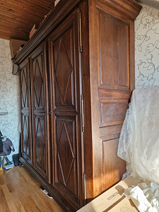 Riidekapp täispuit antiik (6 foto / 9)