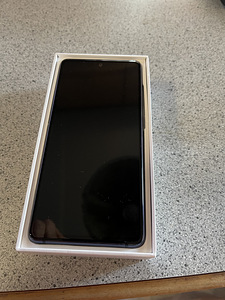 Samsung S 20 fe (1 foto / 5)