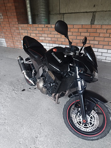 Kawasaki z750 (2 foto / 3)