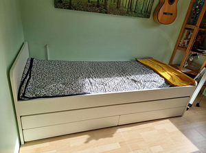Ikea Släkt voodi (1 foto / 3)