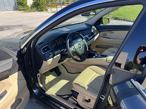 Продам BMW 530 GT (14 фото из 15)
