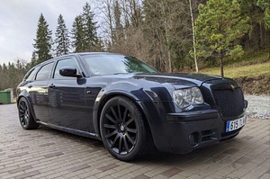 Chrysler 300c SRT PAKET (7 foto / 15)