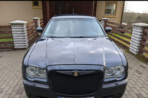 Chrysler 300c SRT PAKET (6 foto / 15)