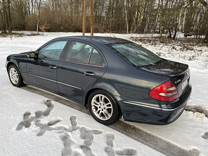 Mercedes-Benz E 280 Avantgarde (4 foto / 15)