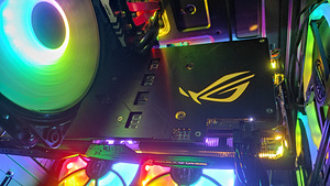 ASUS GeForce GTX 1070 / 8GB GDDR5 / ROG STRIX GAMING OC (1 foto / 3)