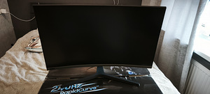 Samsung C27RG5 27" изогнутый игровой монитор 240Hz (1 фото из 9)