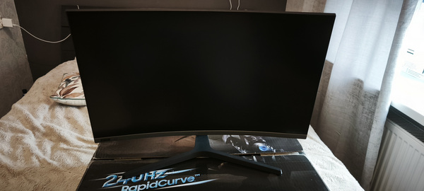 Samsung C27RG5 27" изогнутый игровой монитор 240Hz