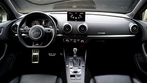 Audi S3 Quattro 2.0 221kW Sportback (7 foto / 15)