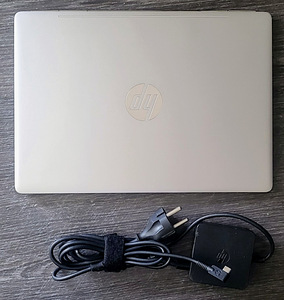 HP EliteBook Folio G1 m7;8GB;512GB;touch (2 foto / 3)