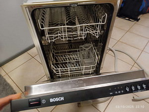 Nõudepesumasin Bosch SRV53M03EU, 45 cm, rikkis (1 foto / 4)