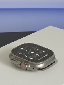 Apple Watch Ultra 3 (2 foto / 3)