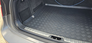 BMW X6 pagasiruumi vaip (4 foto / 6)