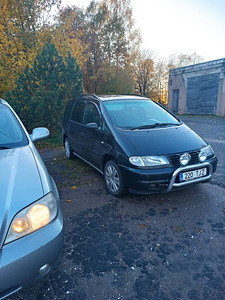 VW Sharan 81kw (3 foto / 8)