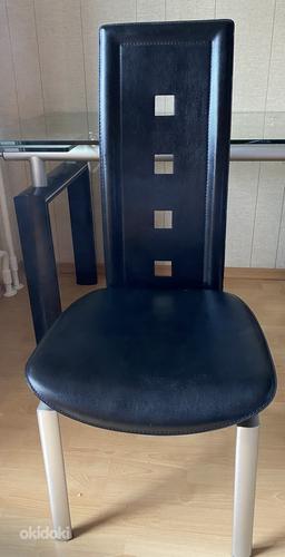 Стеклянный раскладной стол и стулья (фото #3)