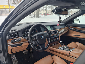 BMW F01 730d 180kw ///M Pac. Led adaptive (6 foto / 6)