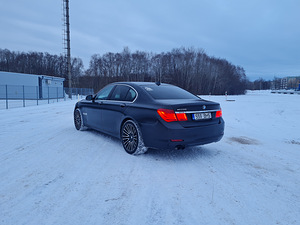 BMW 730d 180kw F01 (4 foto / 6)