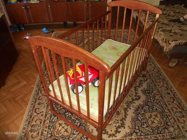 Детская кроватка б/у с матрасом кокос и защита (фото #2)