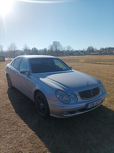 2002 Mercedes E270 w211 130kw (3 foto / 12)