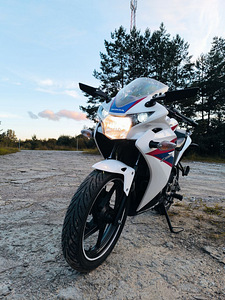 Honda CBR125r 2013 (2 фото из 9)