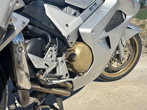 Honda vfr800 (10 фото из 10)