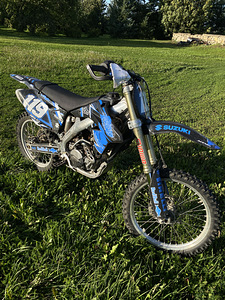 Suzuki RMZ250 2009 (4 foto / 5)