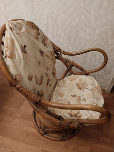 Ротанговое кресло (2 фото из 3)
