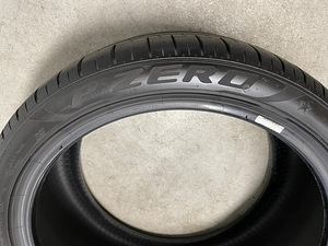 Pirelli P Zero 285/35-20 (7 фото из 7)
