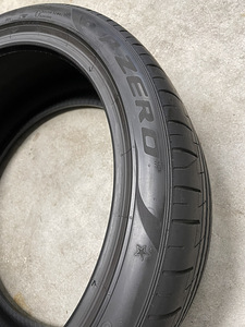 Pirelli P Zero 275/35-20 (2 foto / 7)