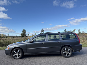 Volvo V70 2.4d nelikvedu (4 foto / 9)