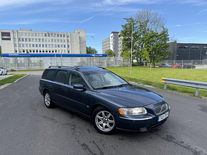 Volvo v70 2.4d 136kw (1 foto / 14)