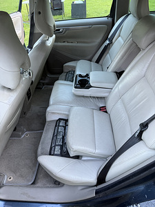 Volvo v70 2.4d 136kw (14 foto / 14)