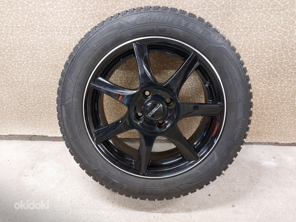 Goodyear Ultra Grip talverehvid ja Dezent veljed 195/60/16