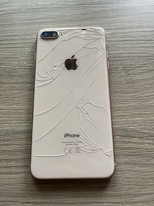 iPhone 8 plus 64G rose gold (2 foto / 2)