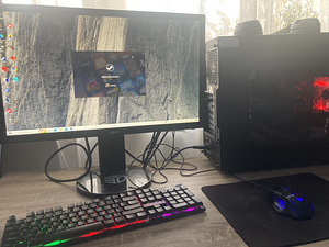 PC + Monitor 144hz; i7 7700k; GTX 1070 4gb; 16gb ram (1 foto / 3)