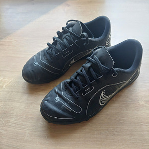 Nike kunstmuruputsad (1 foto / 2)