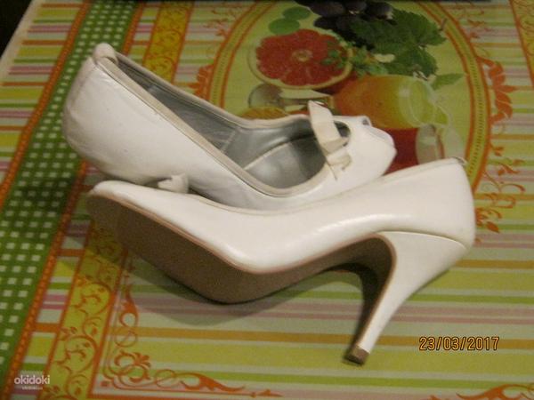 Туфли жіночі 38 розміру (фото #1)