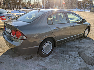 Honda Civic 1.3 70kW (3 foto / 8)