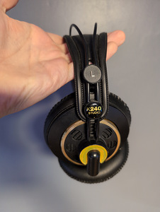 AKG K240 Studio (2 фото из 3)