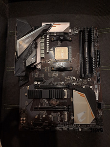 Gigabyte Motherboard B450 Aorus Elite + AMD Ryzen 3600+ DDR4 (1 foto / 3)