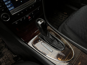 MERCEDES-BENZ E 320 CDI (11 foto / 13)